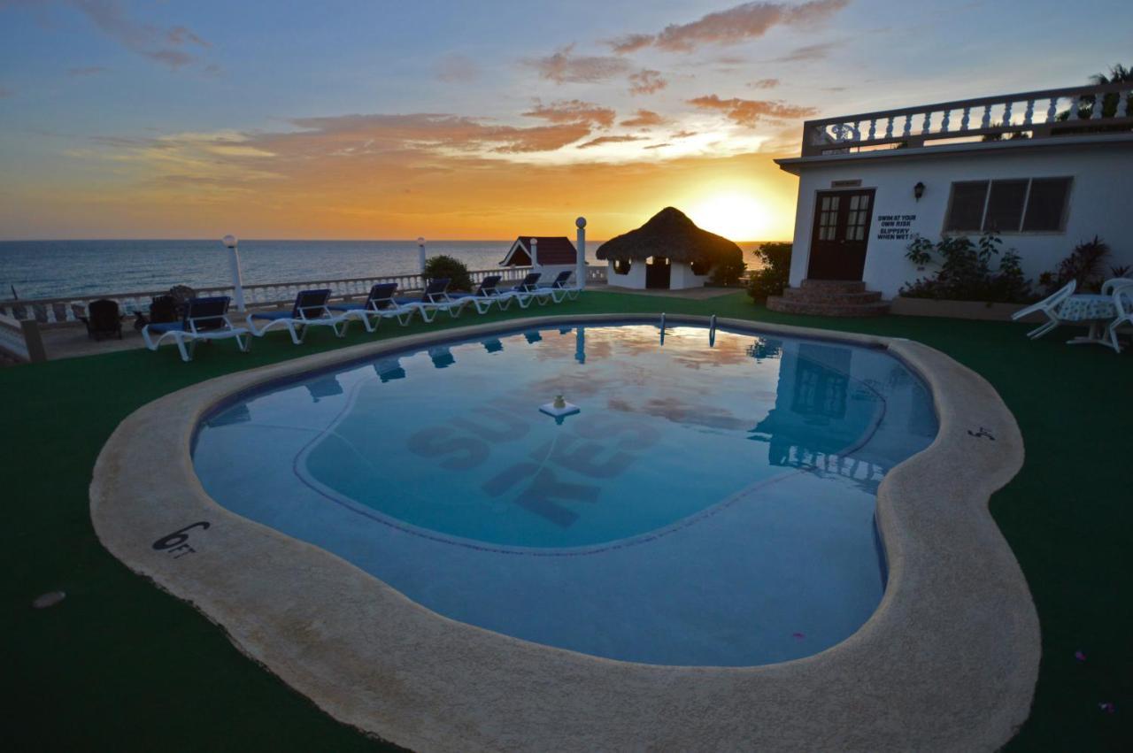 تريجر آيلاند بيتش Beyond Sunset Resort & Villas المظهر الخارجي الصورة